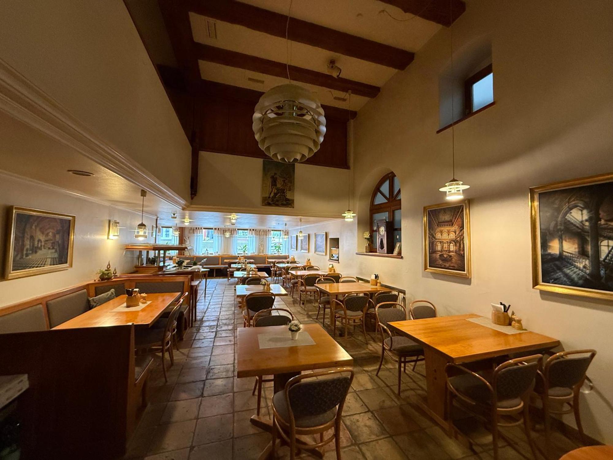 Hotel-Restaurant Ratsstube 칼프 외부 사진