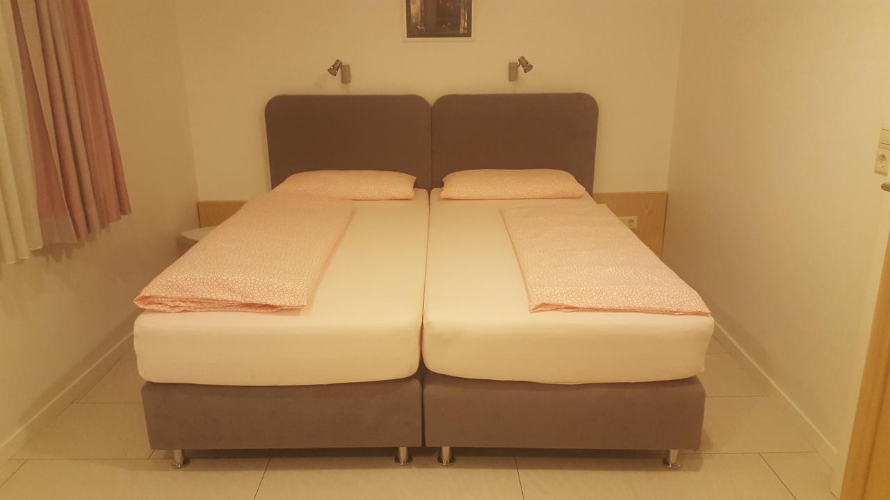 Hotel-Restaurant Ratsstube 칼프 외부 사진